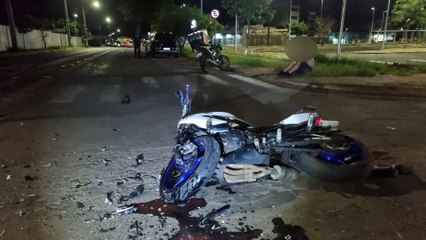 Adolescente de 17 anos, condutor de motocicleta, se envolve em acidente na Avenida Toledo
