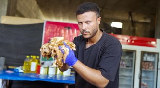 How a food blogger in Gaza cooks to feed children and stay alive