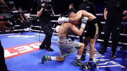 Galal Yafai propicia el reitro de Sunny Edwards con nocaut en seis asaltos
