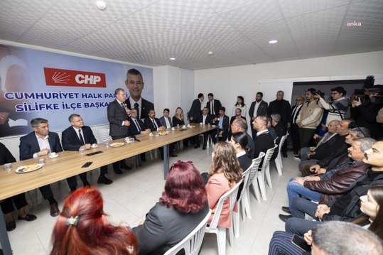 Mersin Büyükşehir Belediye Başkanı Vahap Seçer'den Erdoğan'a tepki: 'Biz kendimizdeyiz, ayaklarımız da yere basıyor'