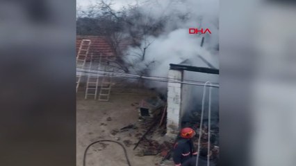 Depodan çıkan yangın iki katlı eve sıçradı