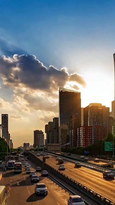 （41-50）As a young child, Gavin helplessly watched his mother fall in a pool of blood, with the murderer appearing to be Janessa's father. Growing up, Gavin became the ruler of a commercial empire. He found Janessa and forced her to become his secret lover