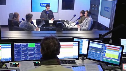 Helena, chanteuse, et Alex Ramires, humoriste, sont les invités de Culture Médias