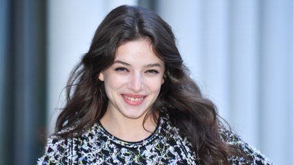 GALA VIDEO - Isabelle Adjani, sa nièce Zoé, également actrice, “attendue au tournant” ? “Sa tante ne peut que bien la guider”