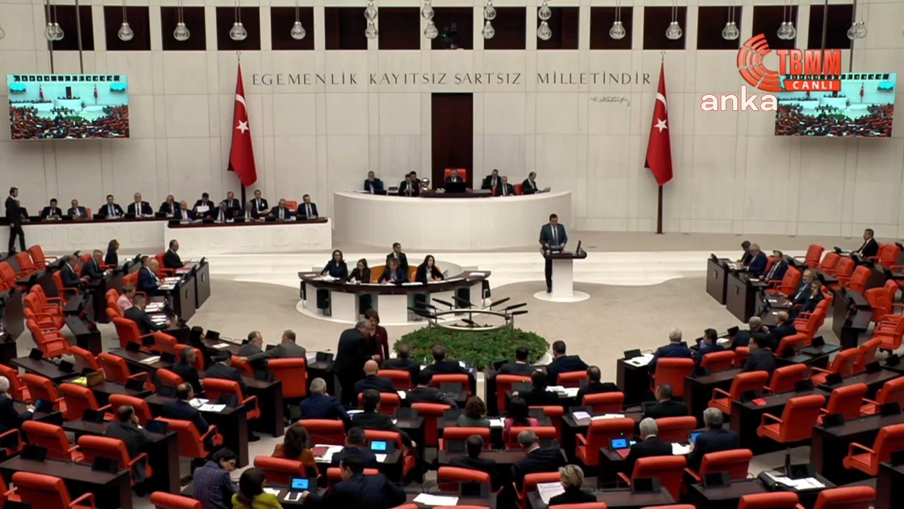CHP'li Karasu'dan iktidara beşli çete tepkisi: "İhale şartnamelerini bürokratlarınız değil; Cengiz'in, Kolin'in Limak'ın CEO’ları hazırlıyor"