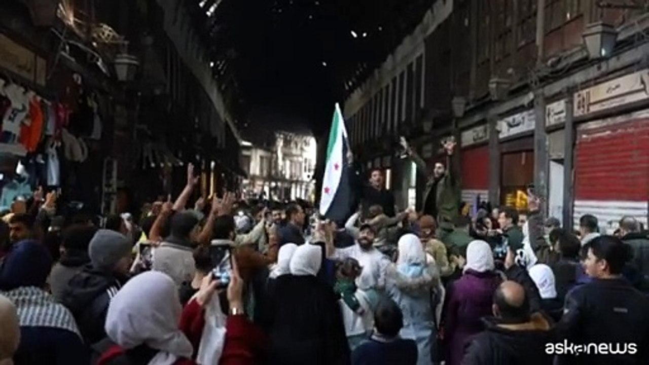 Siria, Al-Bashir former? governo. Iran: Assad caduto per Usa-Israele