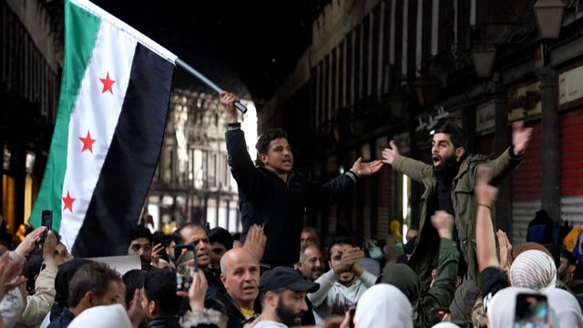A Damas, la joie des Syriens après la chute de Bachar al-Assad