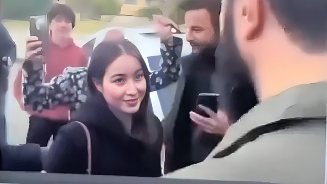 HTŞ lideri Colani’den fotoğraf çektirmek isteyen kadına ‘başını ört’ uyarısı