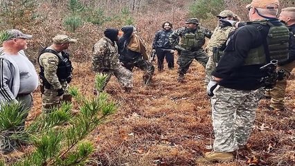 Vigilantes armados garantem lojas abertas | Visão Libertária - 12/05/20 | ANCAPSU