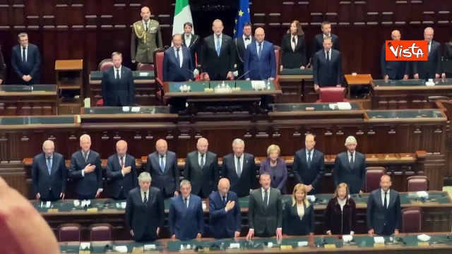 Visita reali di Spagna a Montecitorio, Tajani e i ministri cantano l?Inno di Mameli in Aula