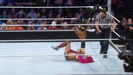 Sasha Banks vs Naomi - Smackdown, Feb. 11, 2016 Full Match