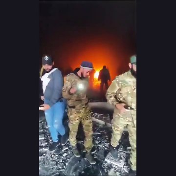 Suriye’de Hafız Esad’ın mezarını ateşe verdiler