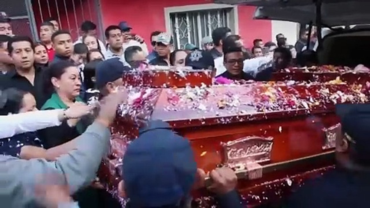 No Comment: Mexikaner trauern um ermordeten Abgeordneten