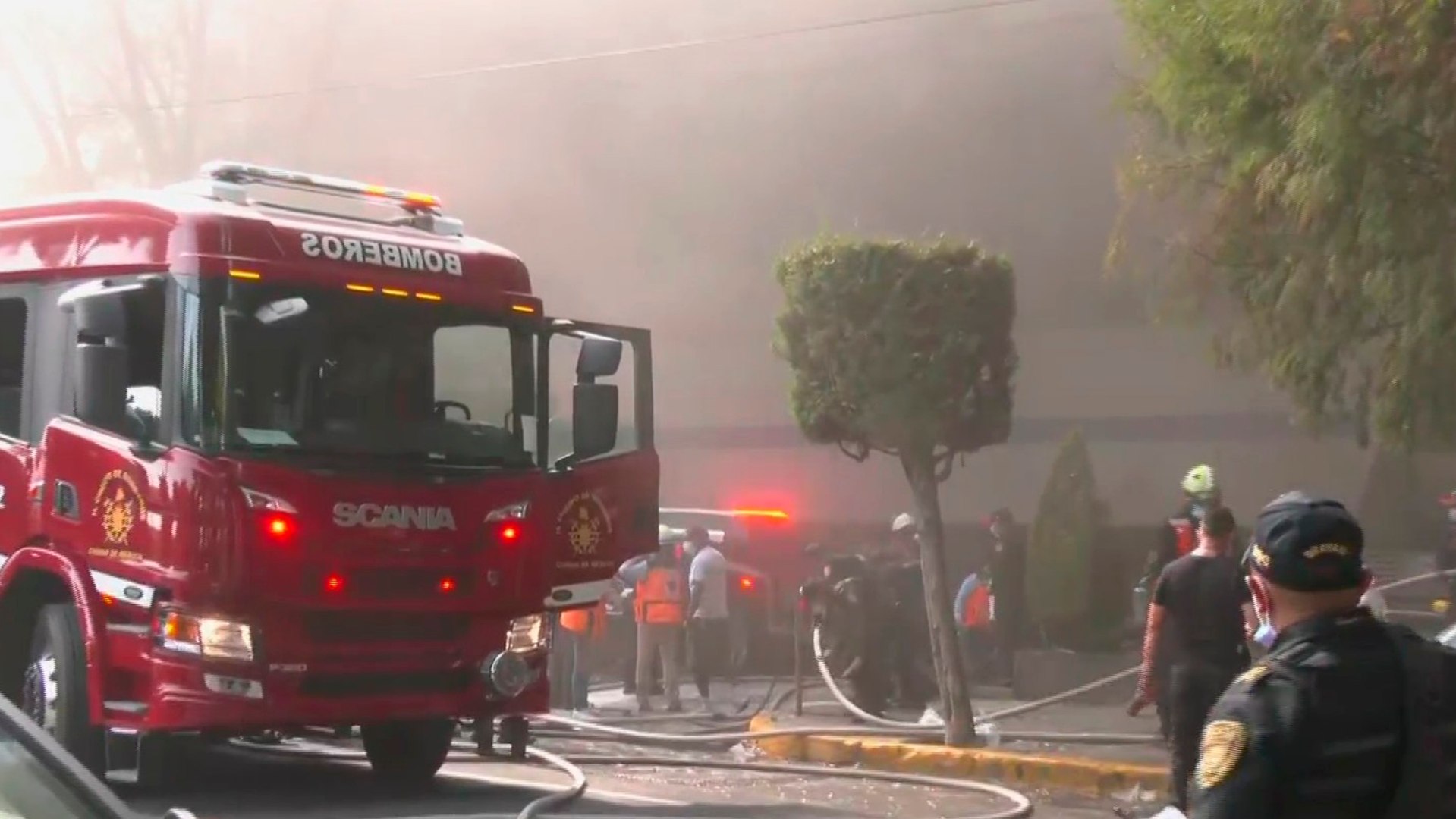 Benito Jurez: Se registra incendio en el estacionamiento de la Alcalda