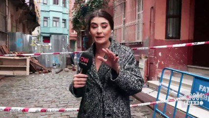 Fatih'te metruk binada kısmi çökme meydana geldi