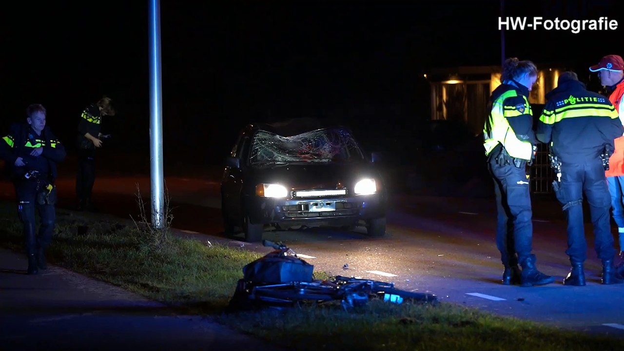 Fietser gewond na aanrijding met auto op Tuindersweg