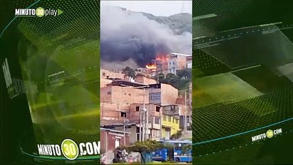 Se presenta un incendio estructural que afecta al menos cuatro viviendas en Bogotá