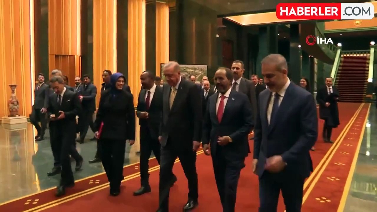 Cumhurbaşkanı Erdoğan, Ortak Zirve sonrası Etiyopya Başbakanı Abiy Ahmed Ali ve Somali Cumhurbaşkanı Hasan Şeyh Mahmud'u Beştepe'den uğurladı