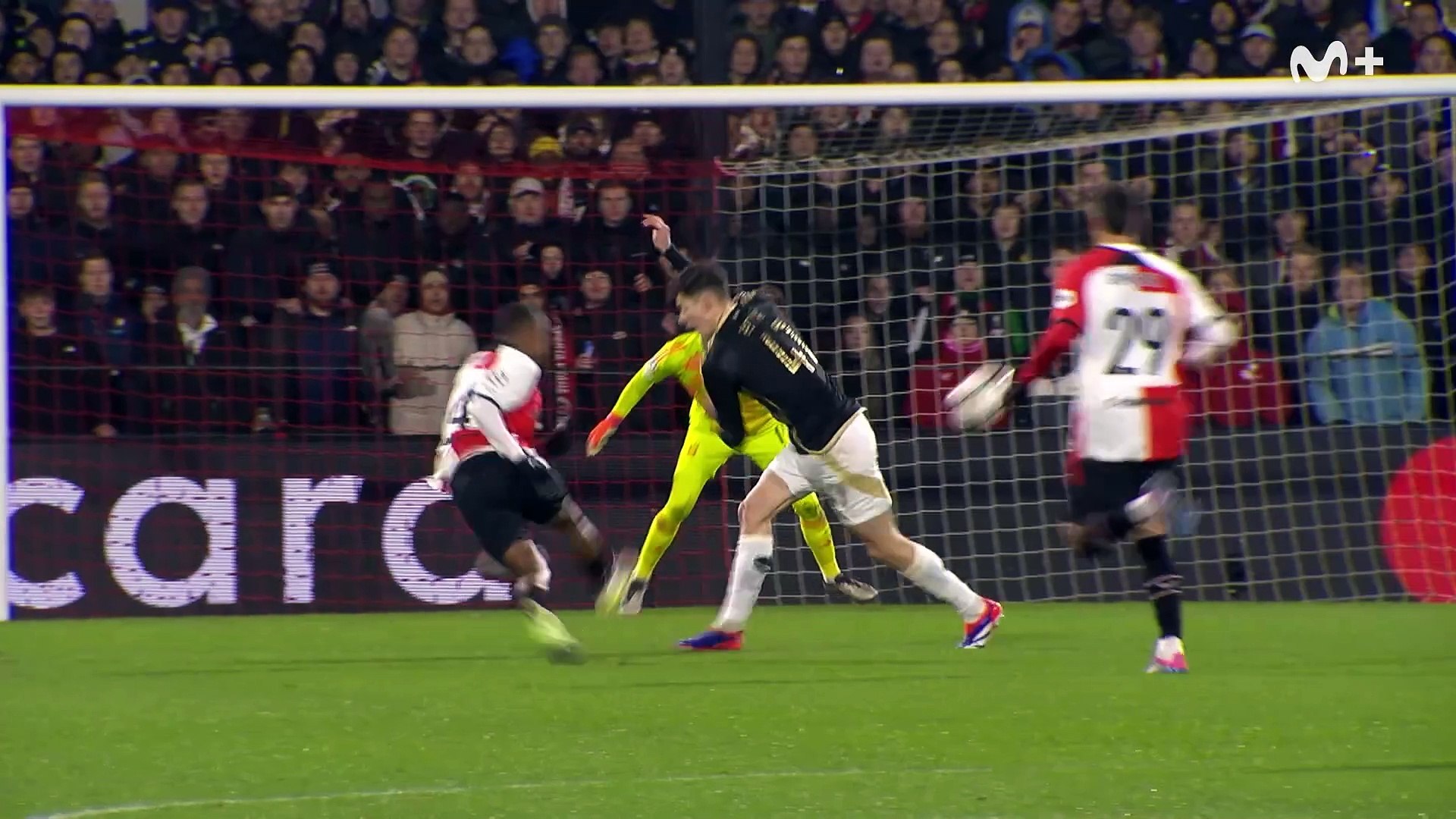 Gol de Paixao (2-0) en el Feyenoord 4-2 Sparta Praga