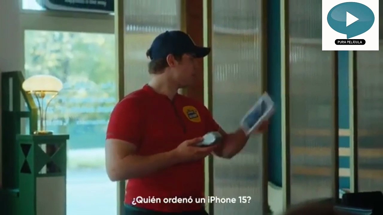 Esposo le enseña a su mujer ser más femenina drama en latino