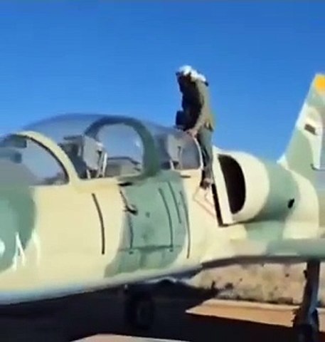 Pesawat tempur rezim Assad dikuasai oleh pemberontak.