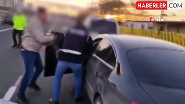 Kayseri'de Ruhsatsız Silah Operasyonu: 20 Tabanca Ele Geçirildi