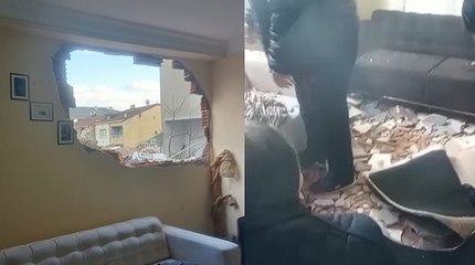 İstanbul'da hareketli dakikalar: İş makinesi eve daldı