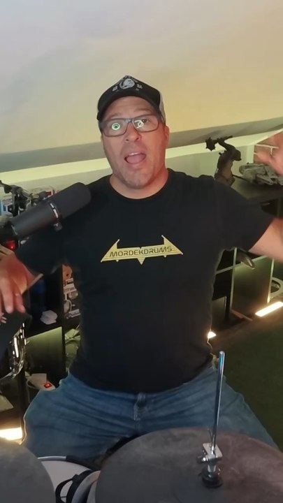 TU CONNAIS LE GARS QUI JOUE A FORTNITE AVEC UNE BATTERIE ??😱😱