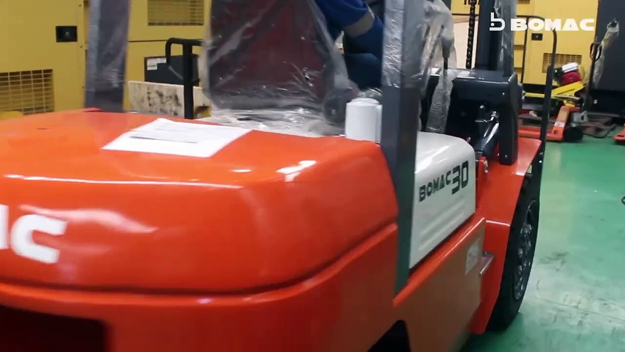PENGIRIMAN BOMAC FORKLIFT MANUAL DIESEL RD30M-BTX2 - CV. TIGA SAMUDRA, MOJOKERTO, JAWA TIMUR.