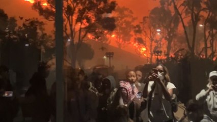 Raging Franklin Fire enters Malibu and threatens Pepperdine University
