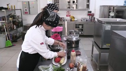 Bu bölümde hem sanat var, hem başarı!