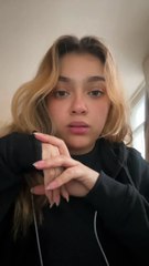 Femme indépendante avec 50/50 où femme au foyer