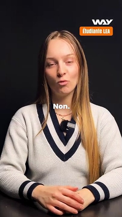 Elle fait des études qui servent à rien ? ⏱️ Clémence a fait des études de LEA (langue étrangères appliquées), et non, elle n'est pas devenue traductrice.  Elle répond à tous les clichés sur ses études dans cette vidéo.