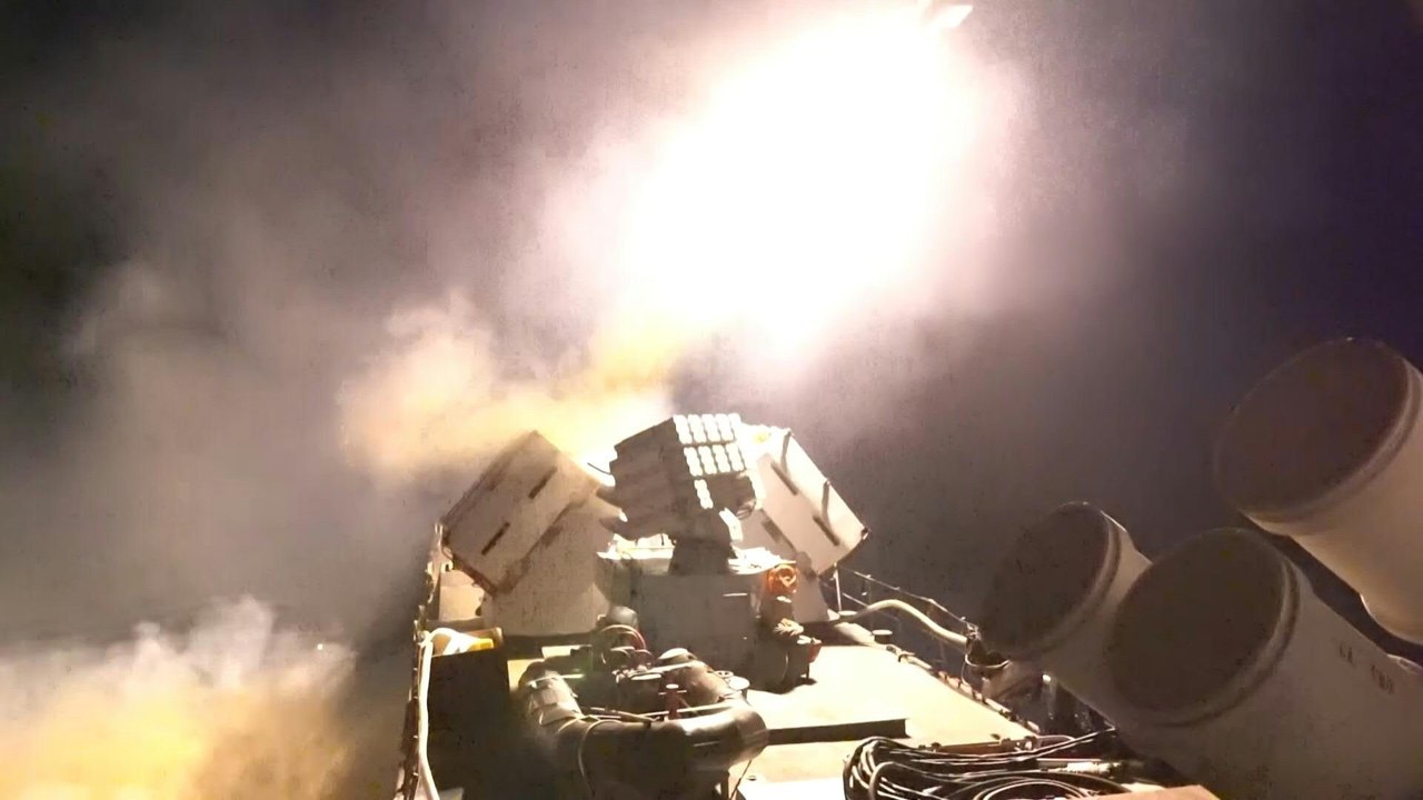 Israel greift offenbar weiter Militäranlagen in Syrien an