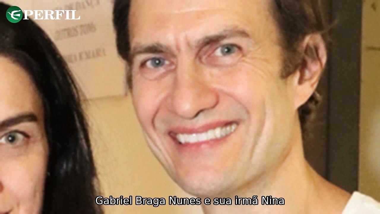 "Semelhanças surpreendentes, encontros chocantes e adoção emocionante: As histórias incríveis dos famosos!"