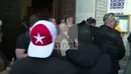 MİT Başkanı İbrahim Kalın Emevi Camii'nde namazını kıldı.