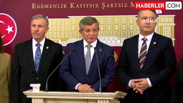 Ahmet Davutoğlu: Türkiye'de Herkesin Bütün Aklı ve Enerjisiyle Suriye'nin Bir An Önce İstikrara Kavuşmasına Destek Olması Lazım