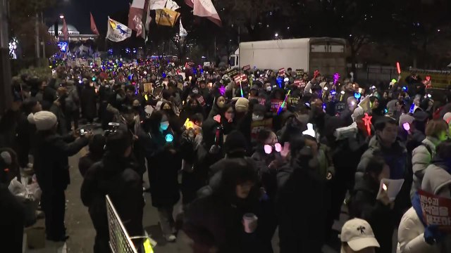 대통령 담화에 더 타오른 촛불... 즉각 탄핵 촉구 / YTN