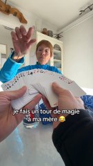 JE FAIS UN TOUR DE MAGIE À MA MÈRE 😂 ( elle a pas capté )