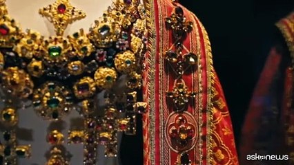 A Cinecitt? si Mostra i costumi di "Parthenope" di Sorrentino