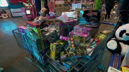 Prince Edward visits Christmas volunteers in NI