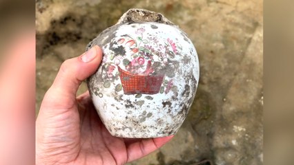 Ancient witch bottle found under house in Thanet