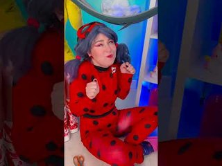 Candy Chaos: Hilarious Sweet Split! 🍬😂🍬#hacks