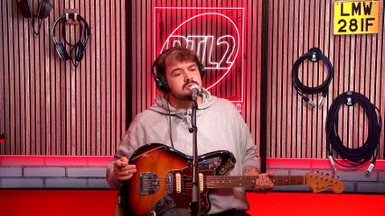 LIVE - Saint Graal interprète "Basket Case" dans #LeDriveRTL2 (12/12/24)