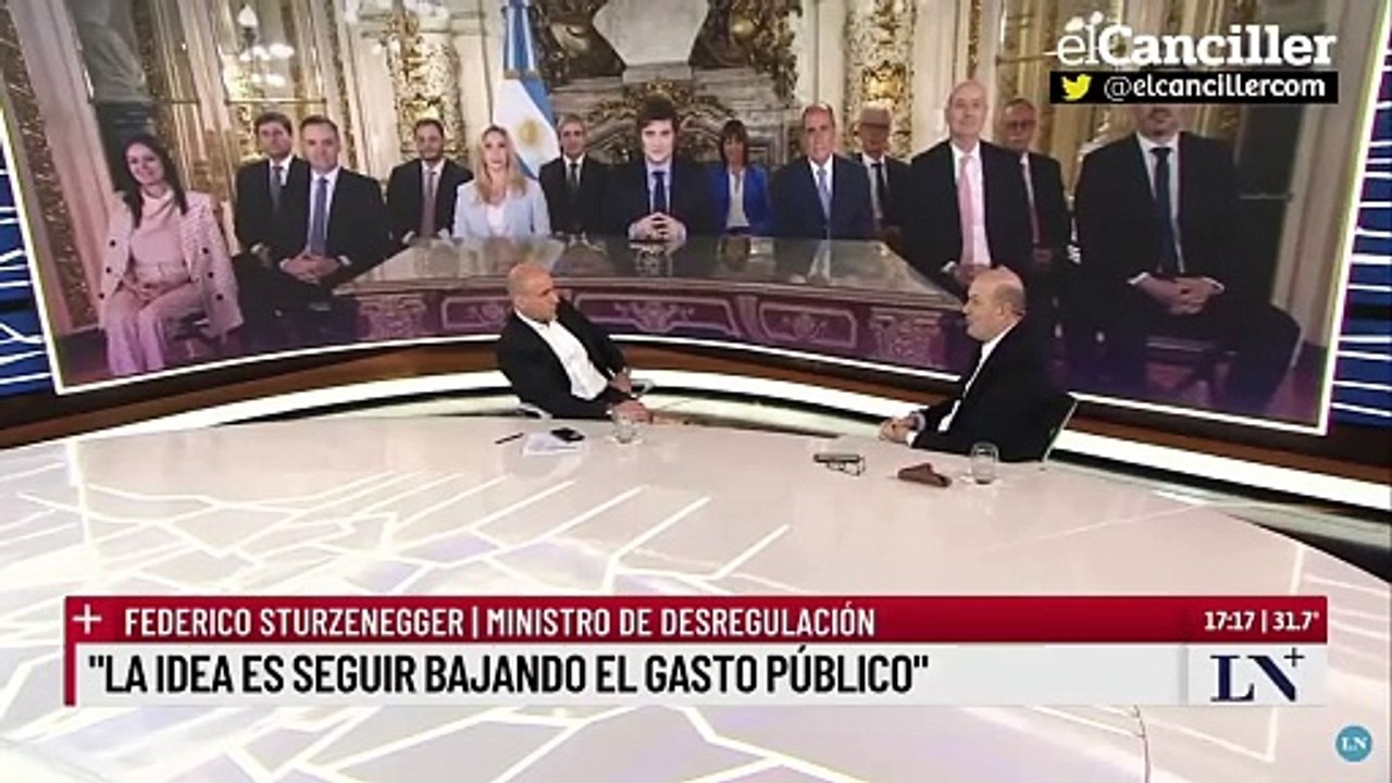 Sturzenegger adelantó que el Gobierno pretende que las agencias de autos sean habilitadas para realizar verificaciones técnicas "antes de fin de año"