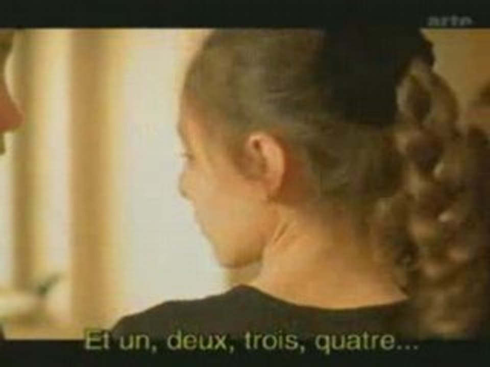 Tchétchénie - Danse Grozny, danse (extrait 2)