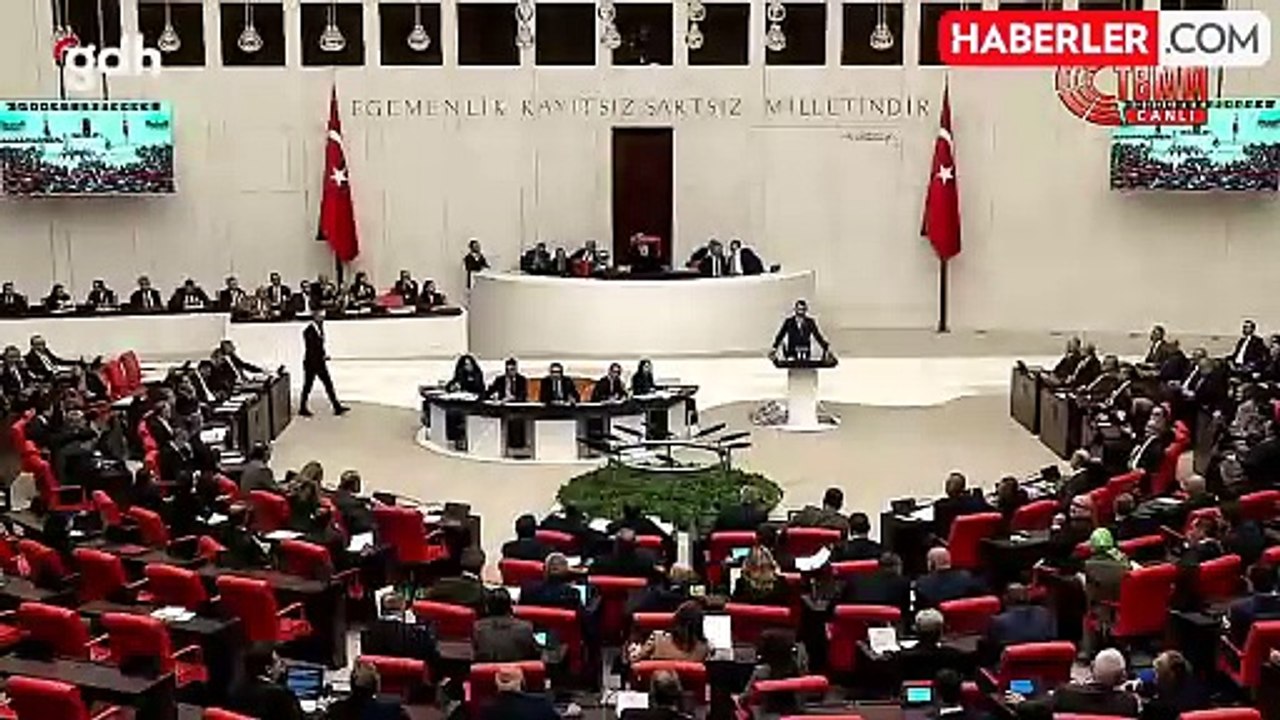 TBMM'de tansiyon yükseldi, Sırrı Süreyya Önder çileden çıktı: Bana niye sallıyorsunuz?