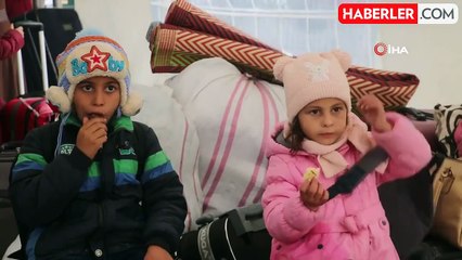 Göç Yolundaki Çocuklar, Sınıf Arkadaşlarını ve Öğretmenlerini Özlüyor