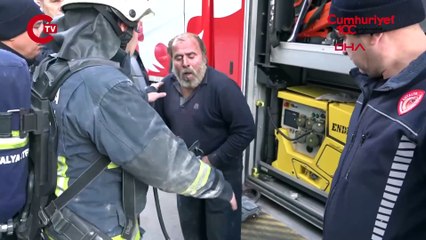 Uykusunda yangına yakalandı: Arka odaya kaçarak kurtuldu!