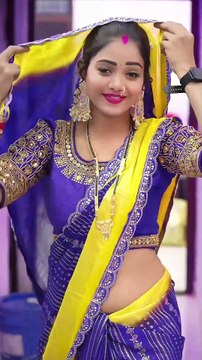 2-3 baar le lete h😁😁